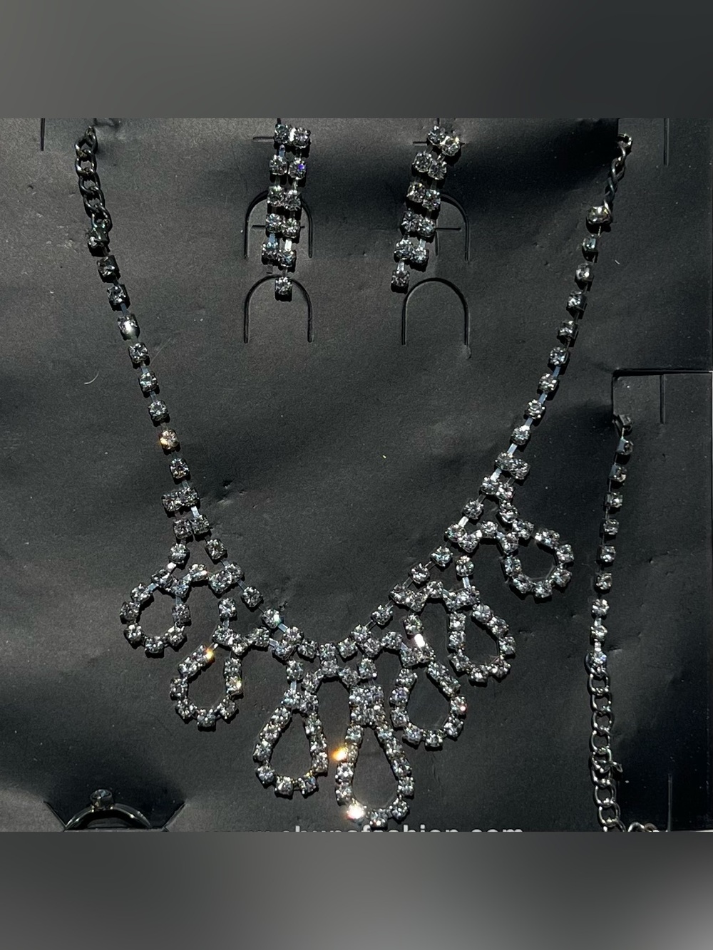 Sparkling Teardrop Crystal Necklace and Earring Set - Silver Tone